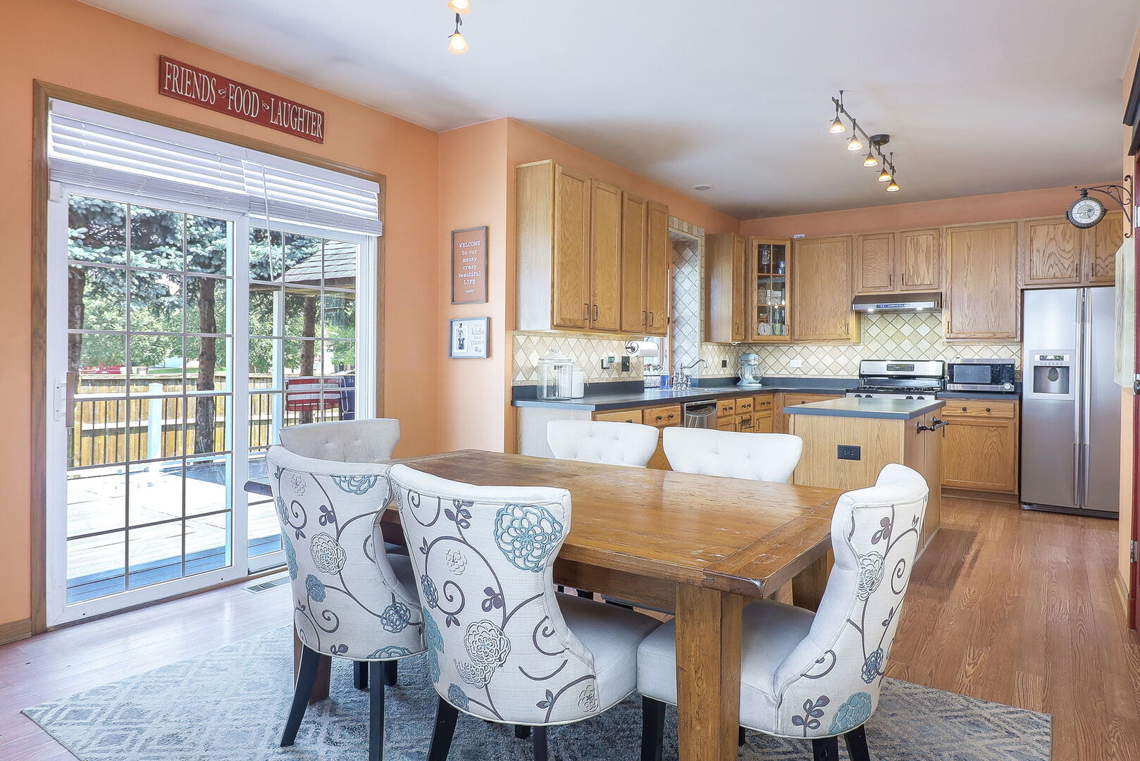 406 S Palmer Drive, Bolingbrook, IL 60490