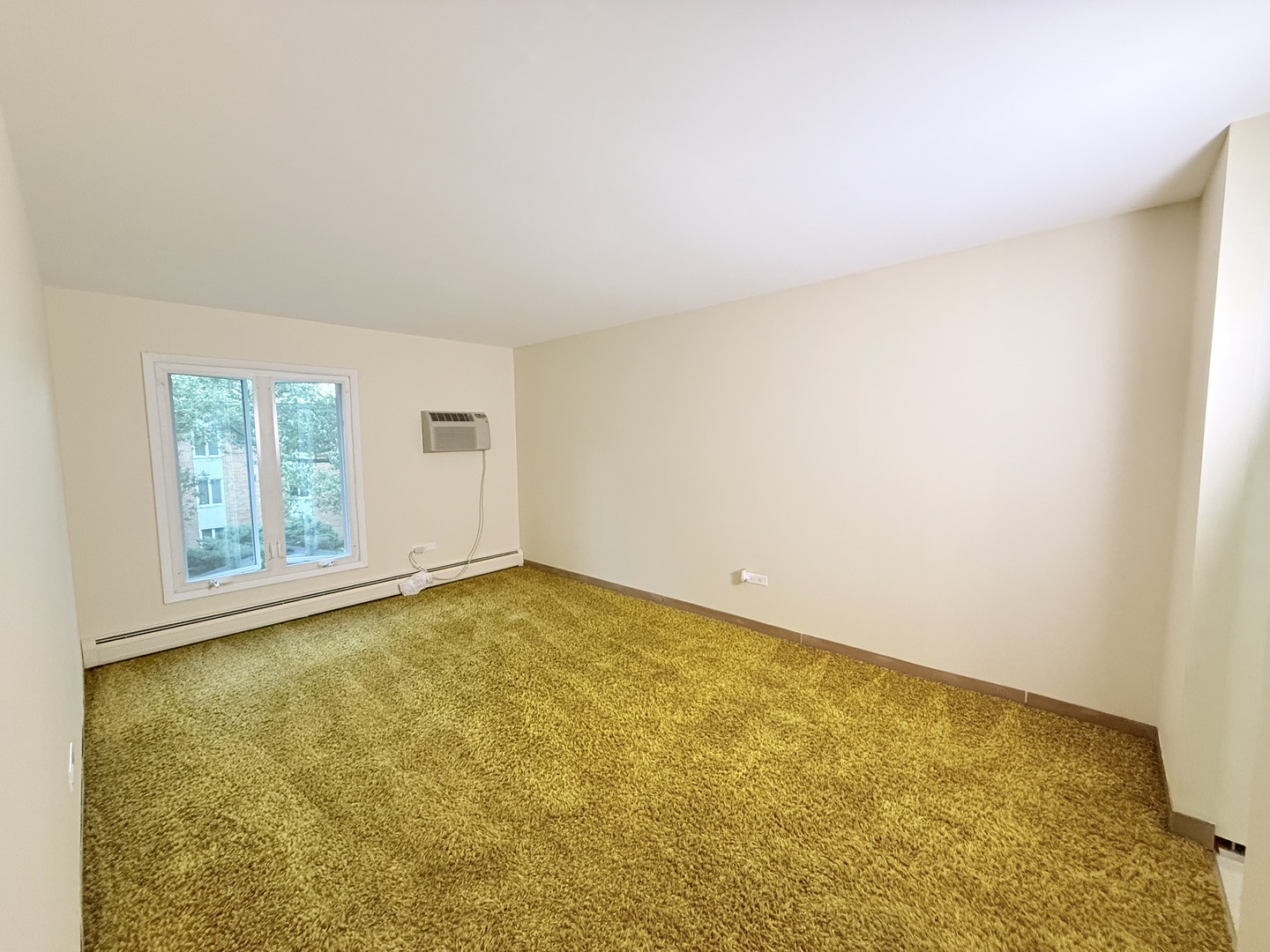 4250 Saratoga Avenue #L305, Downers Grove, IL 60515