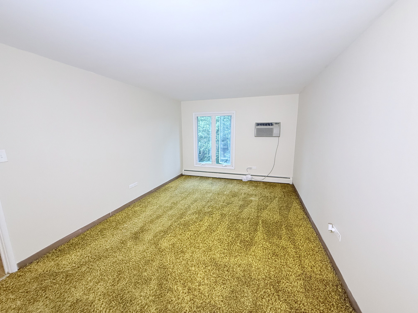 4250 Saratoga Avenue #L305, Downers Grove, IL 60515
