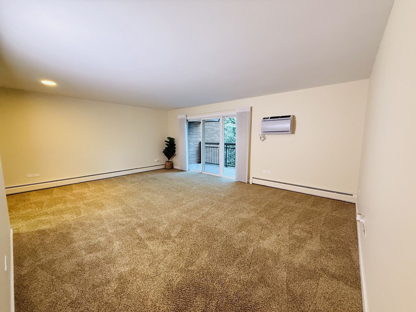4250 Saratoga Avenue #L305, Downers Grove, IL 60515