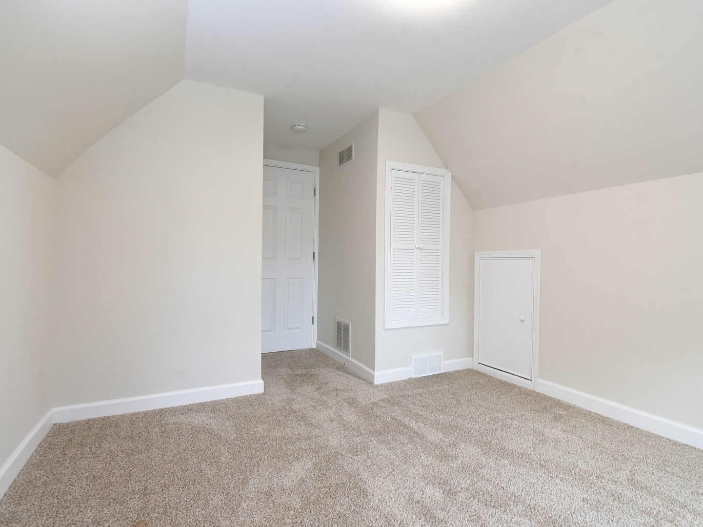 1326 Heidorn Avenue, Westchester, IL 60154