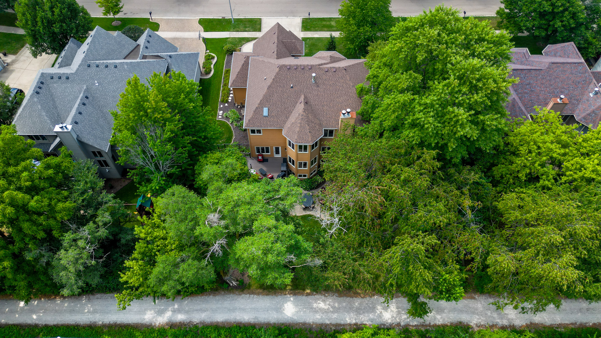 2587 Charter Oak Drive, Aurora, IL 60502