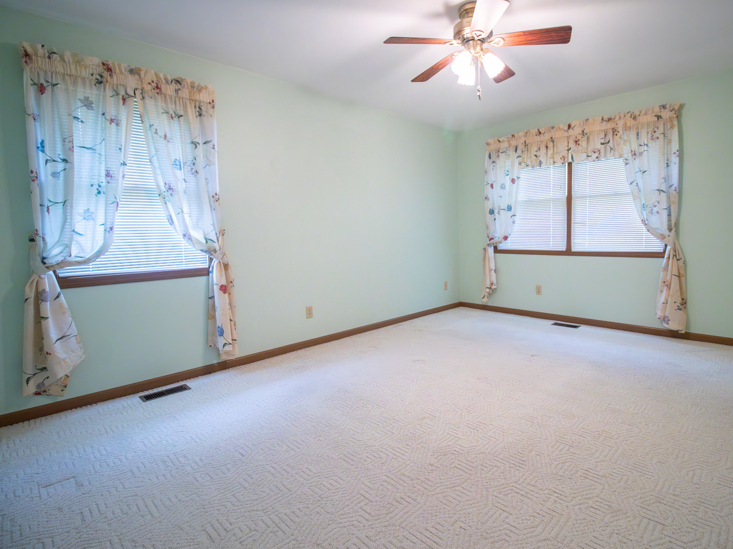 36 Fallcreek Circle #0, Montgomery, IL 60538