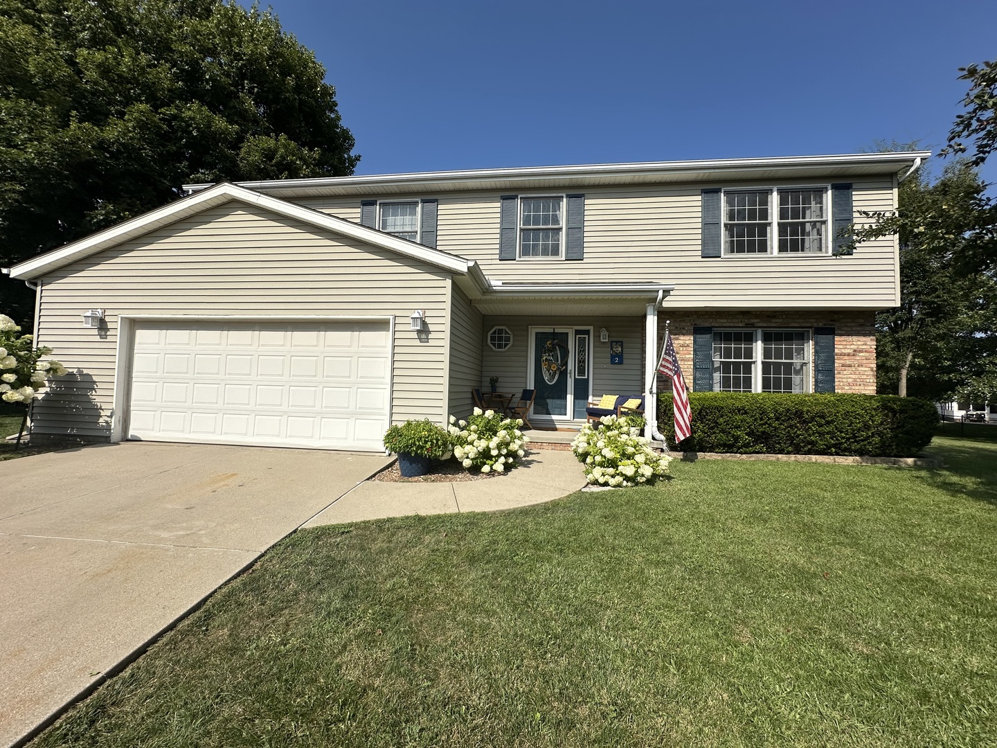 2 Blue Lake Court, Bloomington, IL 61704