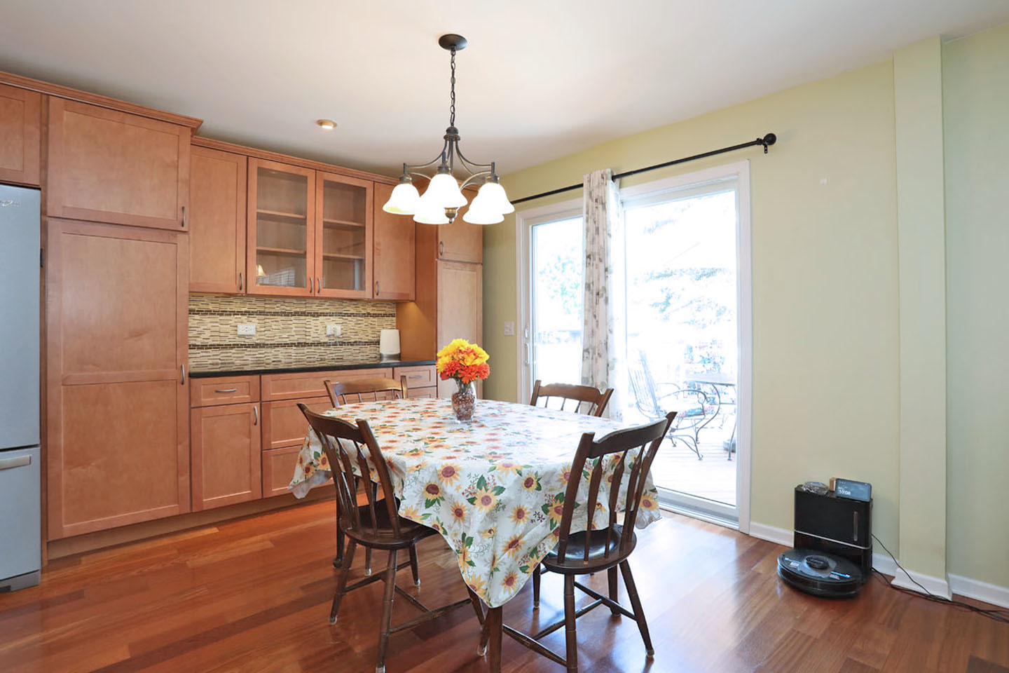 910 S Vista Drive, Algonquin, IL 60102