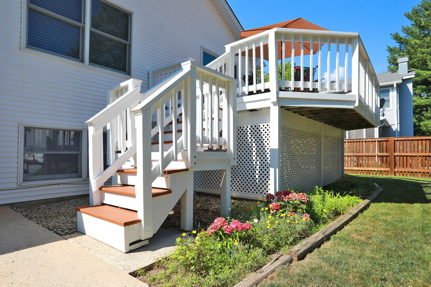 910 S Vista Drive, Algonquin, IL 60102