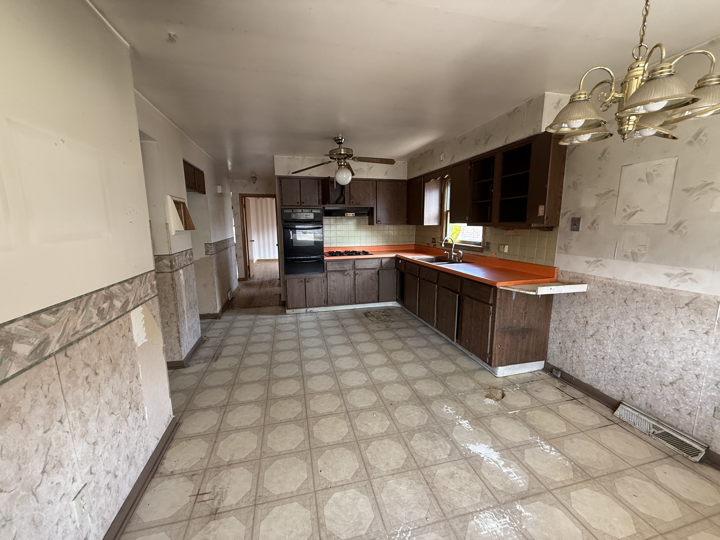 530 Bensley Avenue, Calumet City, IL 60409