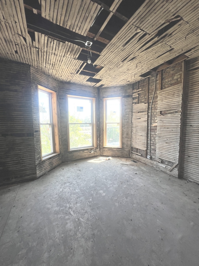 6756 S Lafayette Avenue, Chicago, IL 60621