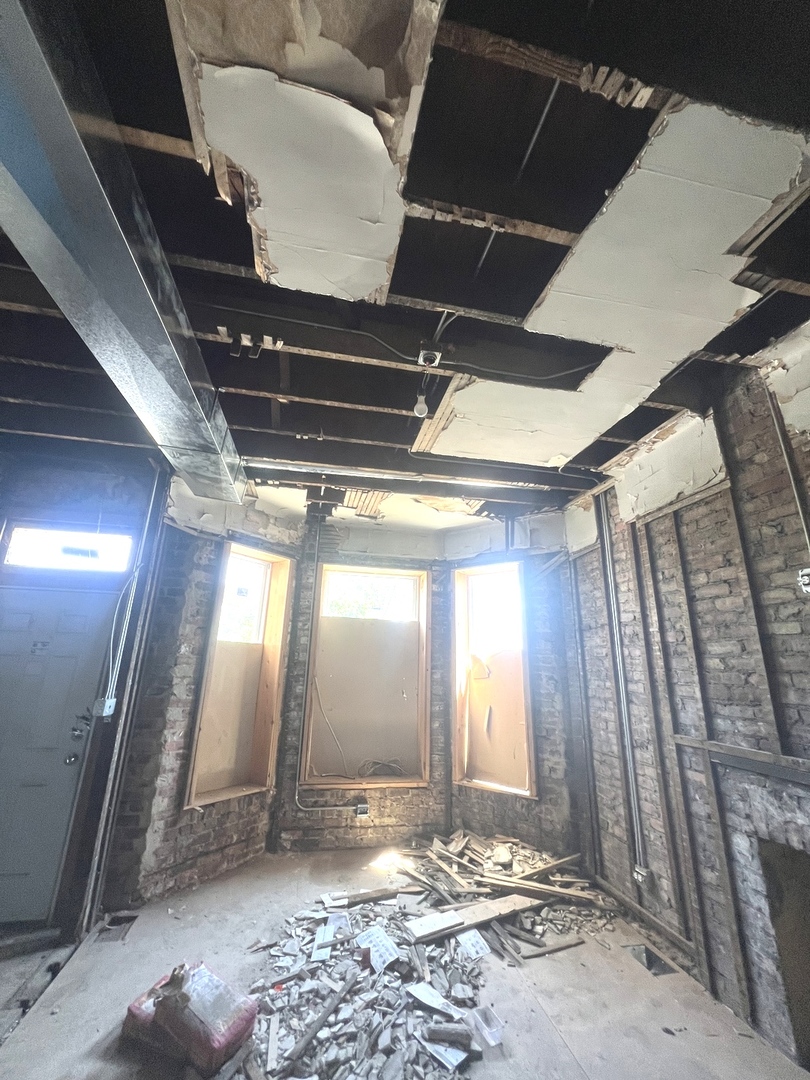 6756 S Lafayette Avenue, Chicago, IL 60621