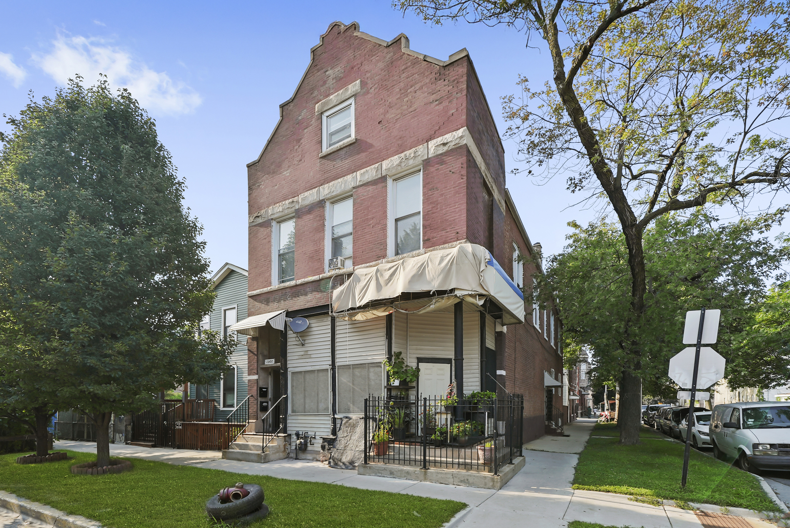 2900 W 25TH Place, Chicago, IL 60623
