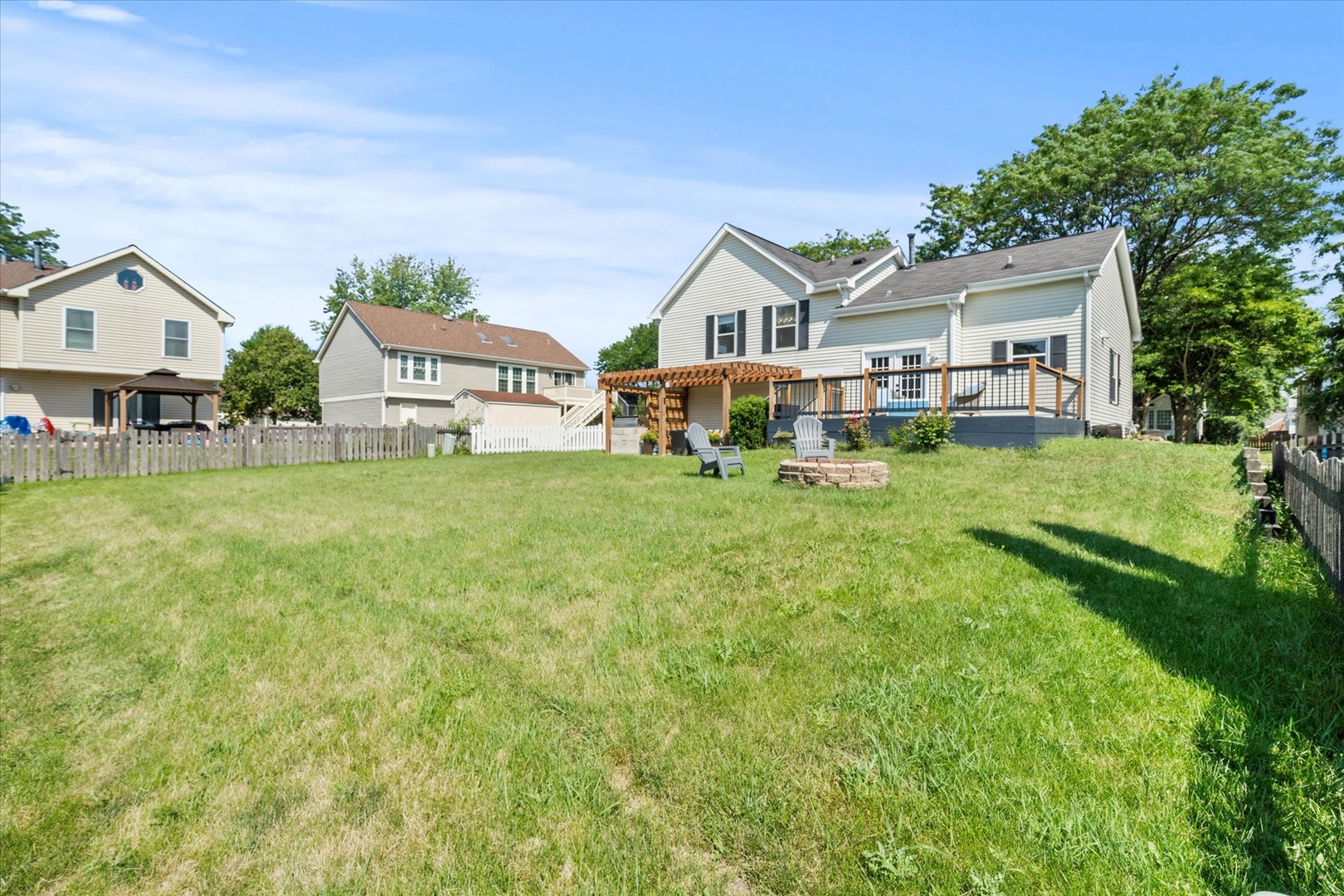 2045 Dublin Lane, Hanover Park, IL 60133