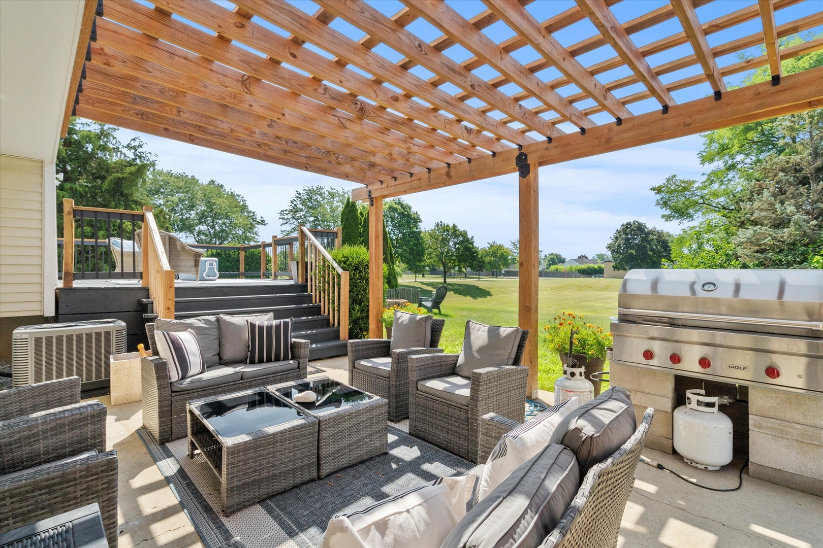 2045 Dublin Lane, Hanover Park, IL 60133