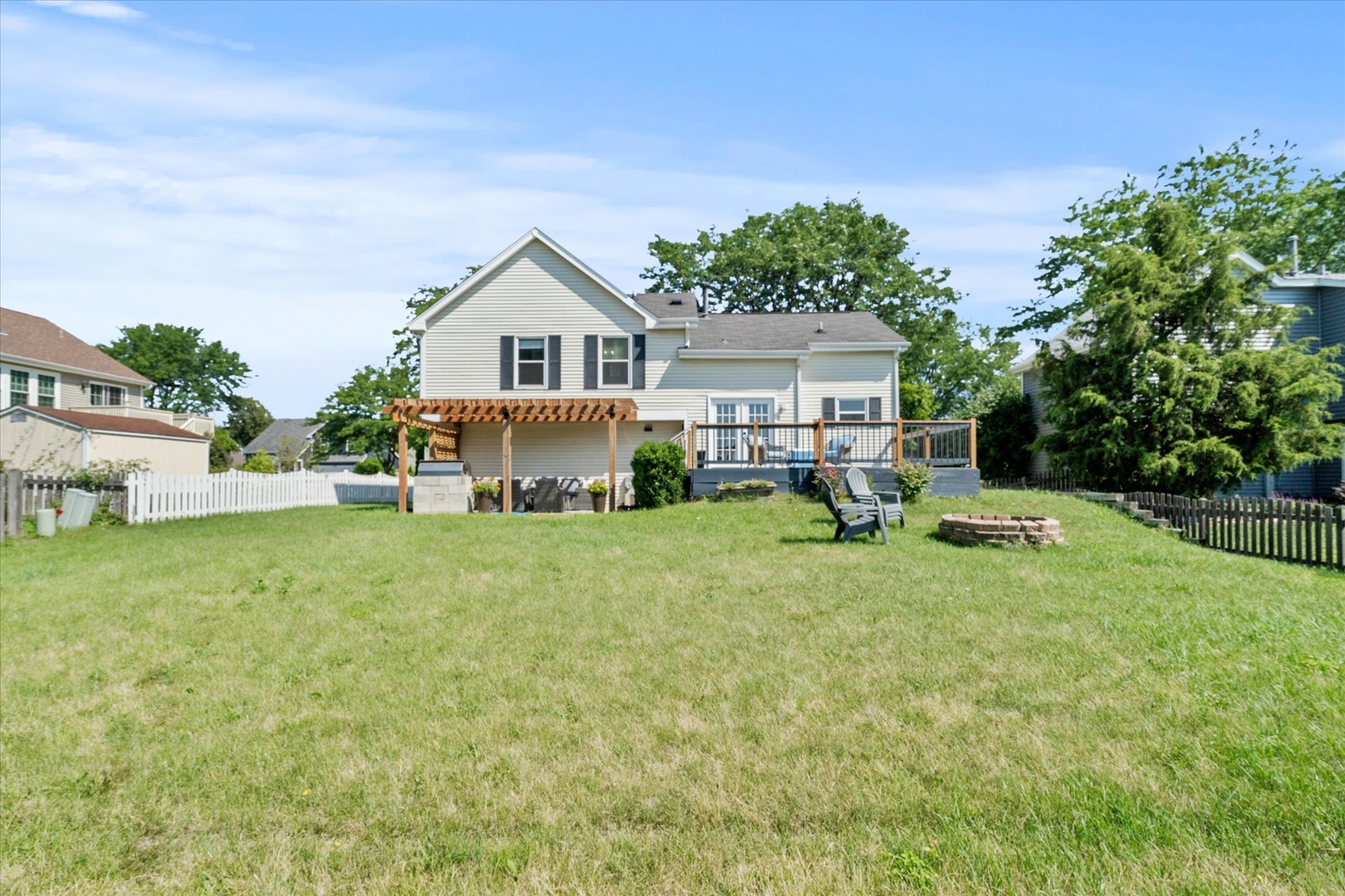 2045 Dublin Lane, Hanover Park, IL 60133