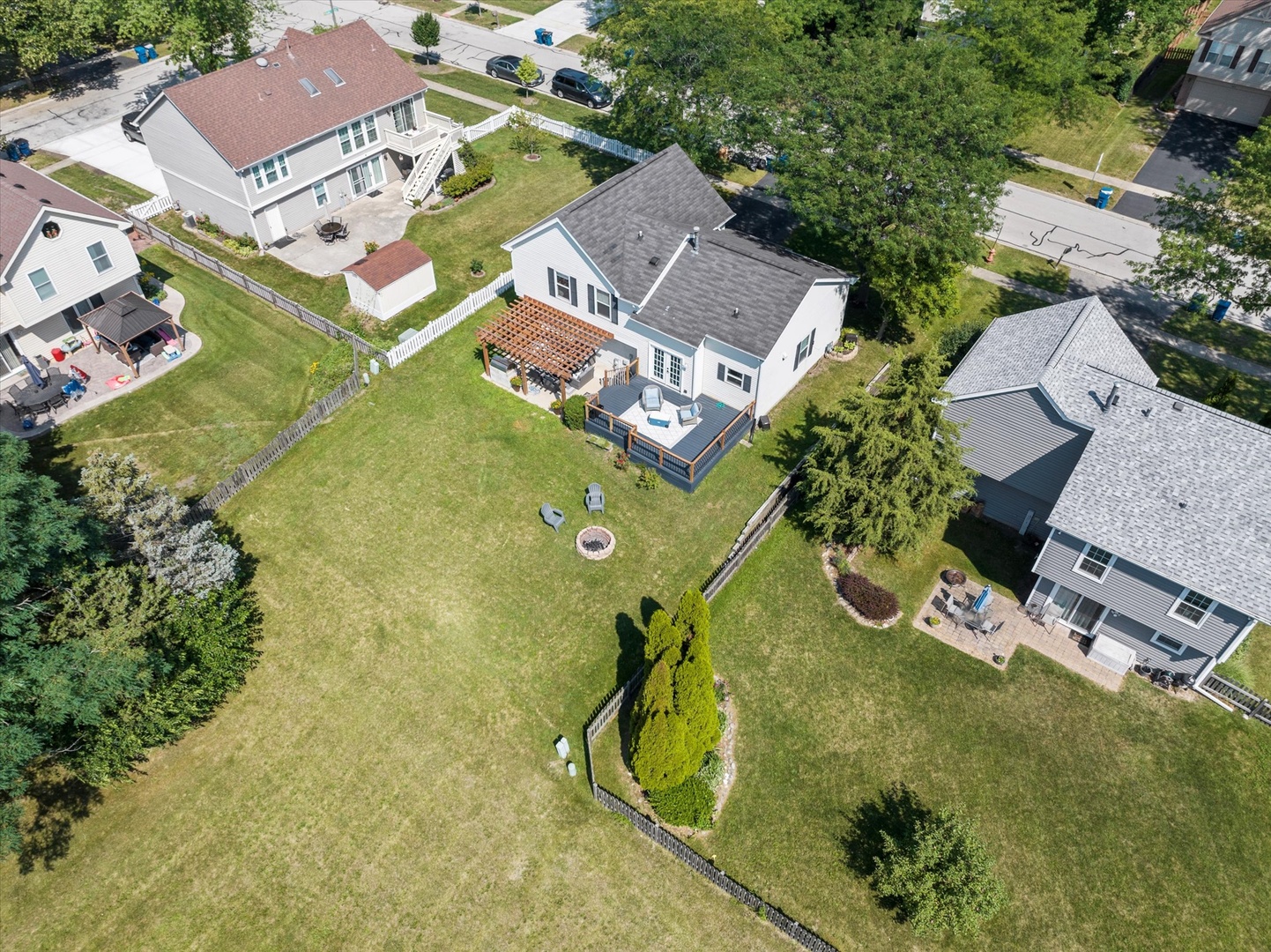 2045 Dublin Lane, Hanover Park, IL 60133