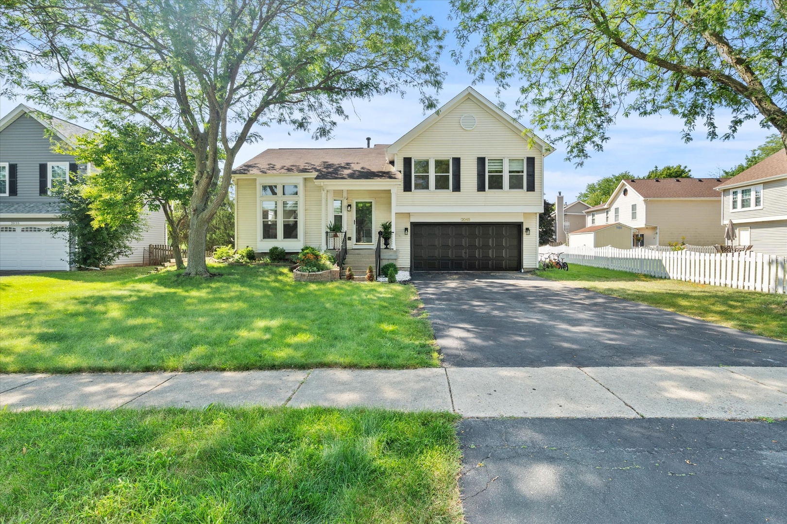 2045 Dublin Lane, Hanover Park, IL 60133
