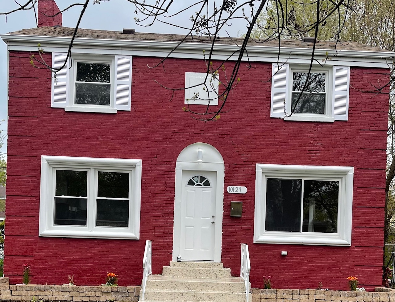 10127 S Paxton Avenue, Chicago, IL 60617