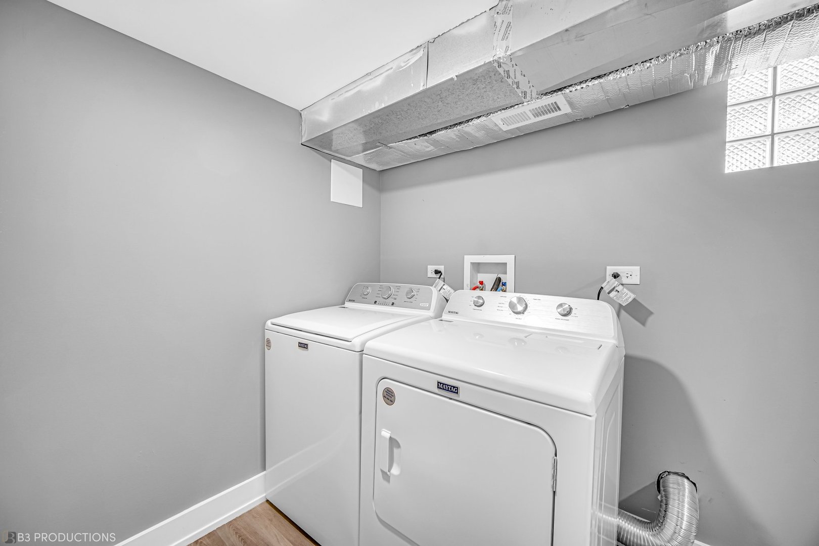 10127 S Paxton Avenue, Chicago, IL 60617