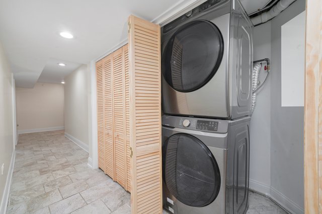 3912 W Congress Parkway, Chicago, IL 60624