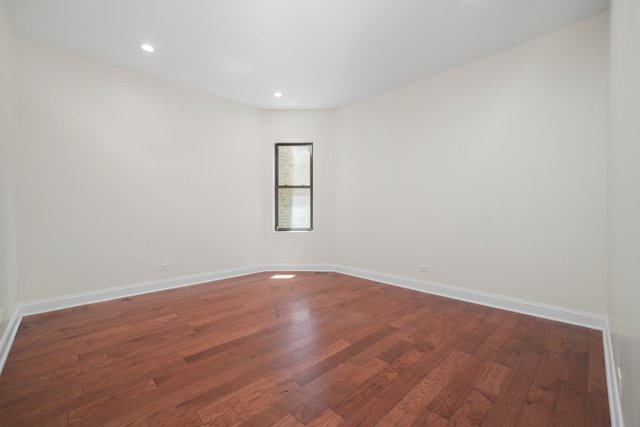 3912 W Congress Parkway, Chicago, IL 60624