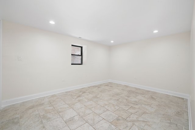 3912 W Congress Parkway, Chicago, IL 60624