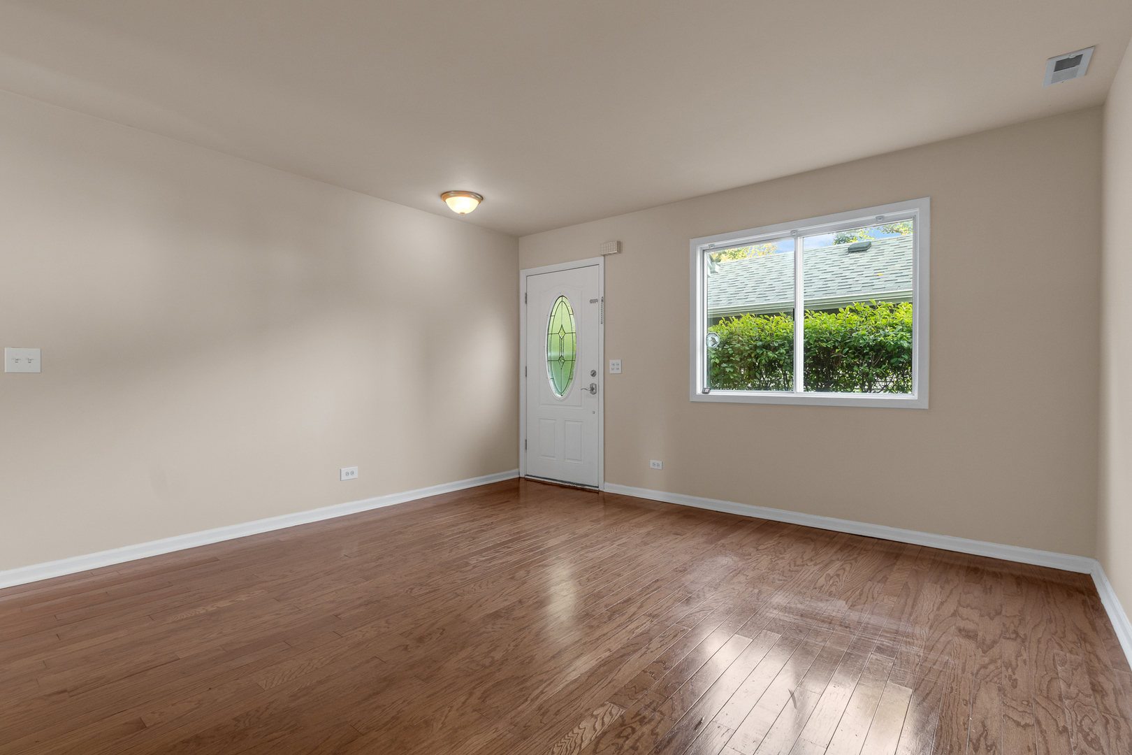 614 KAMIAH Court, Carol Stream, IL 60188