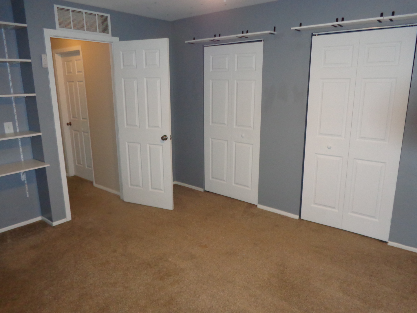 614 KAMIAH Court, Carol Stream, IL 60188