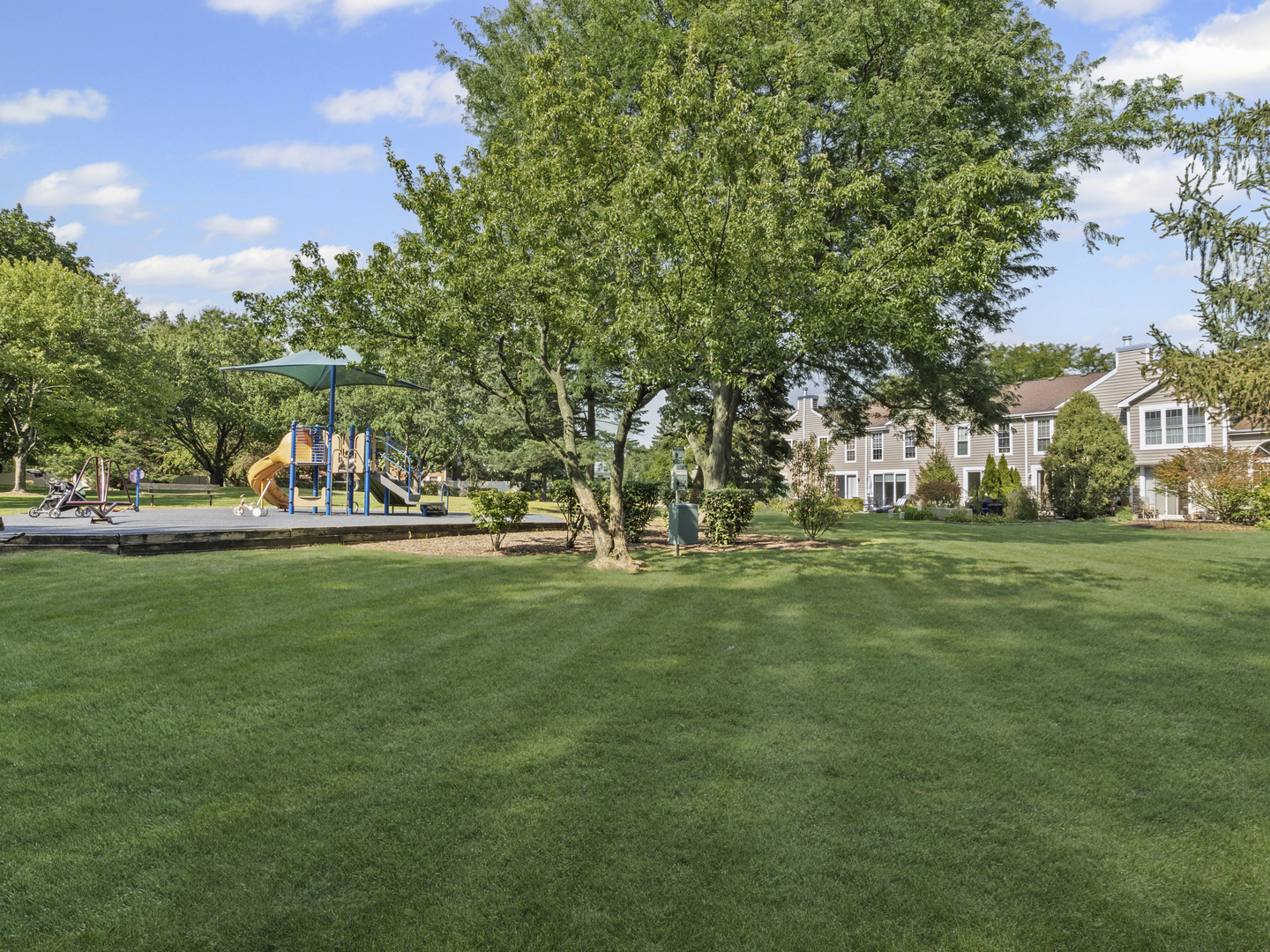 1229 Cranbrook Drive, Schaumburg, IL 60193