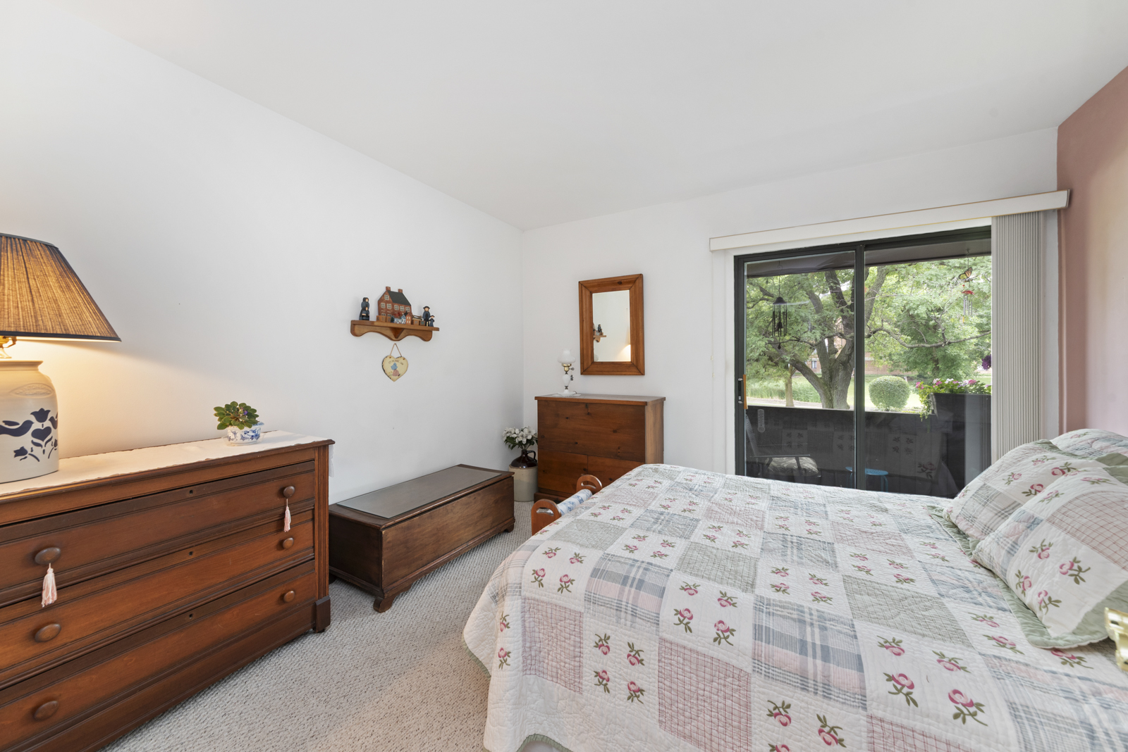 485 Raintree Court #B, Glen Ellyn, IL 60137