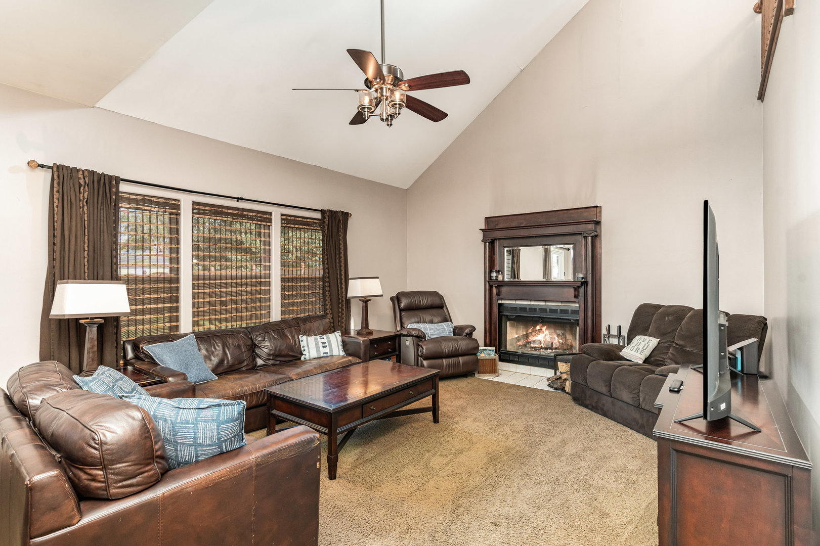 26552 W Stonebriar Way, Channahon, IL 60410