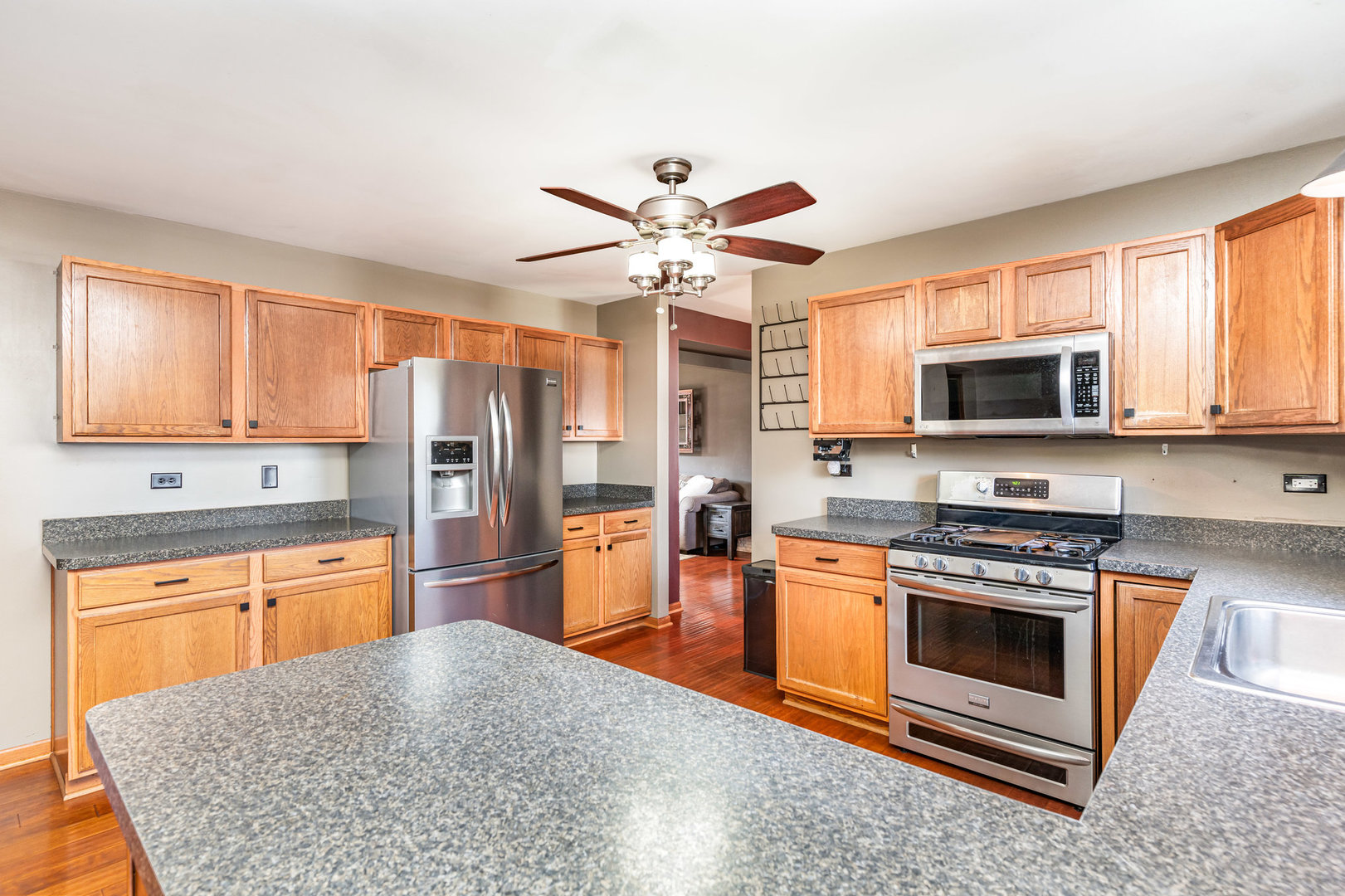 26552 W Stonebriar Way, Channahon, IL 60410