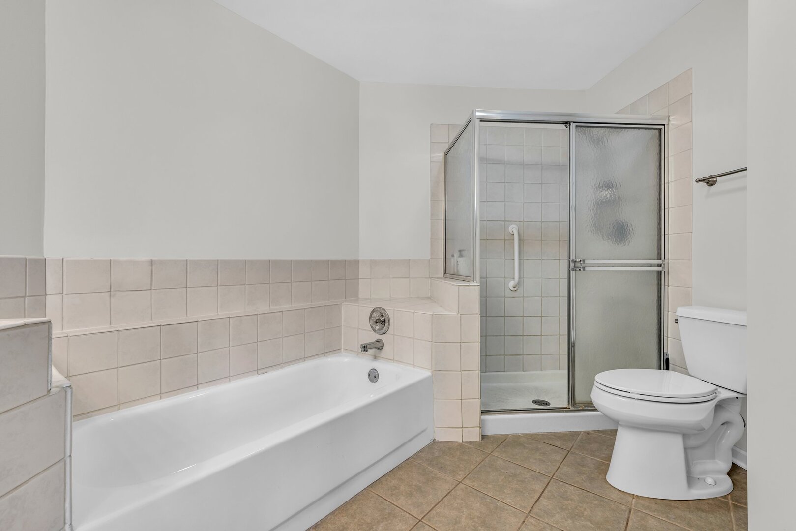 501 Pembrook Court #A, Crystal Lake, IL 60014