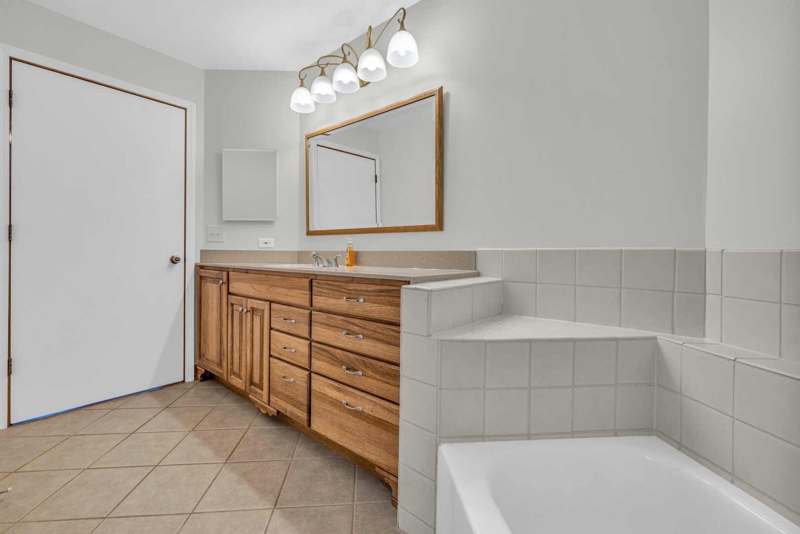 501 Pembrook Court #A, Crystal Lake, IL 60014