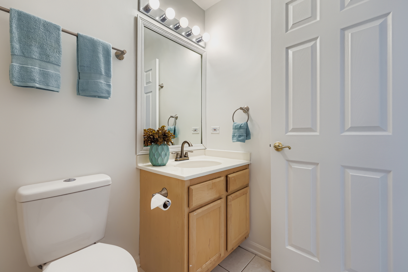 416 Kresswood Drive #D, McHenry, IL 60050