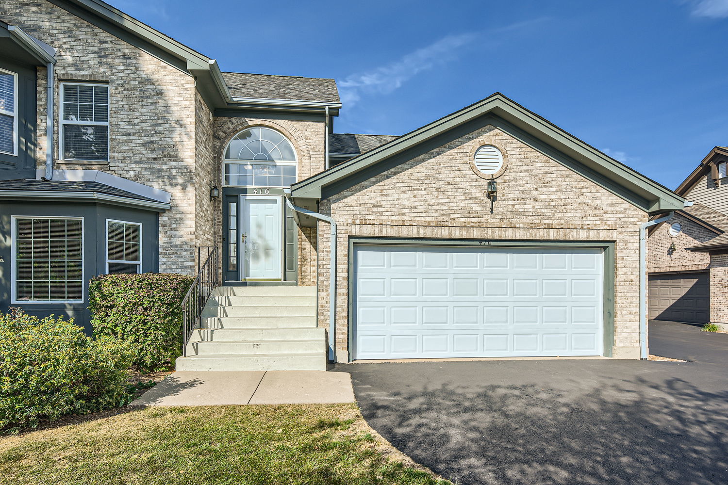 416 Kresswood Drive #D, McHenry, IL 60050