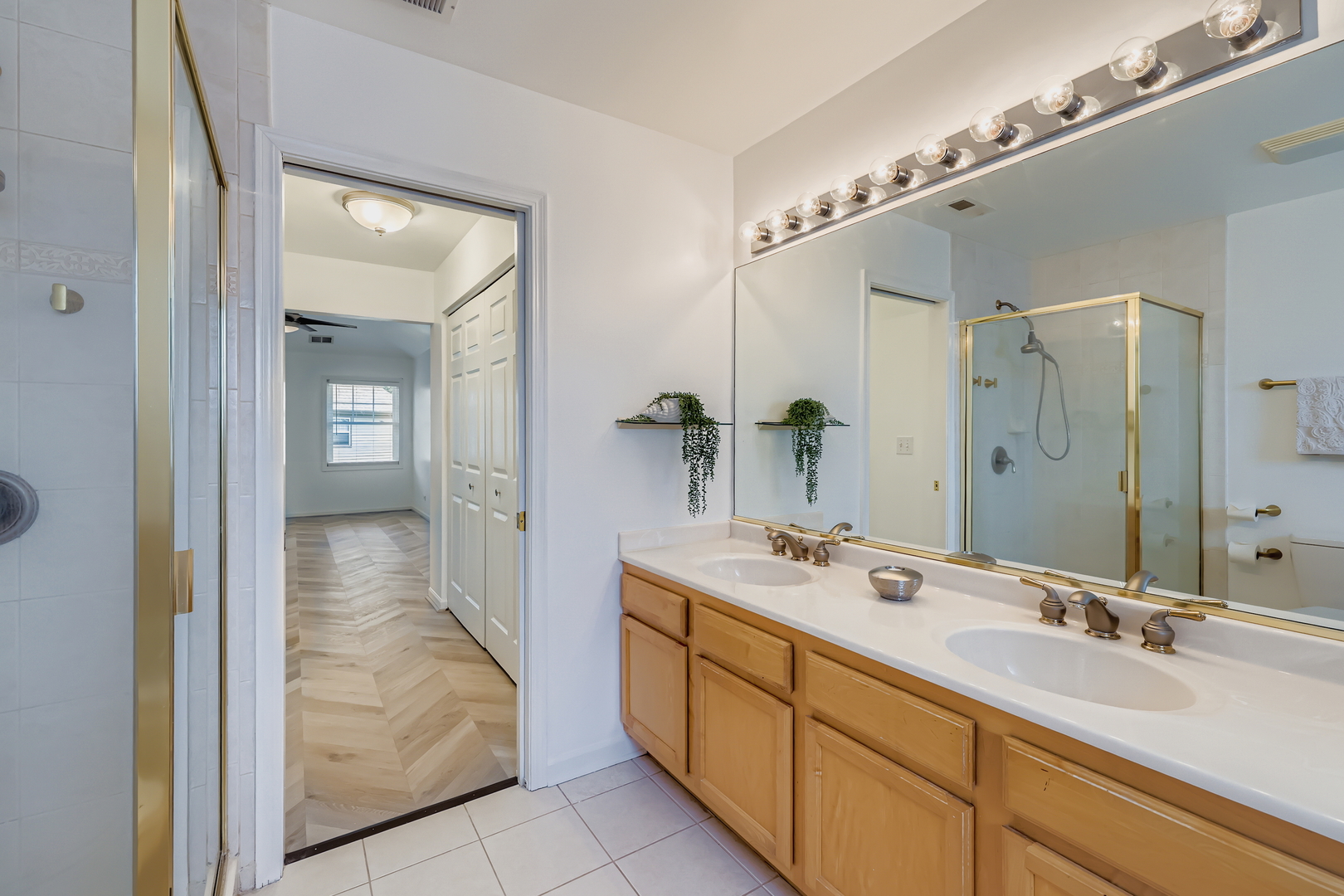 416 Kresswood Drive #D, McHenry, IL 60050