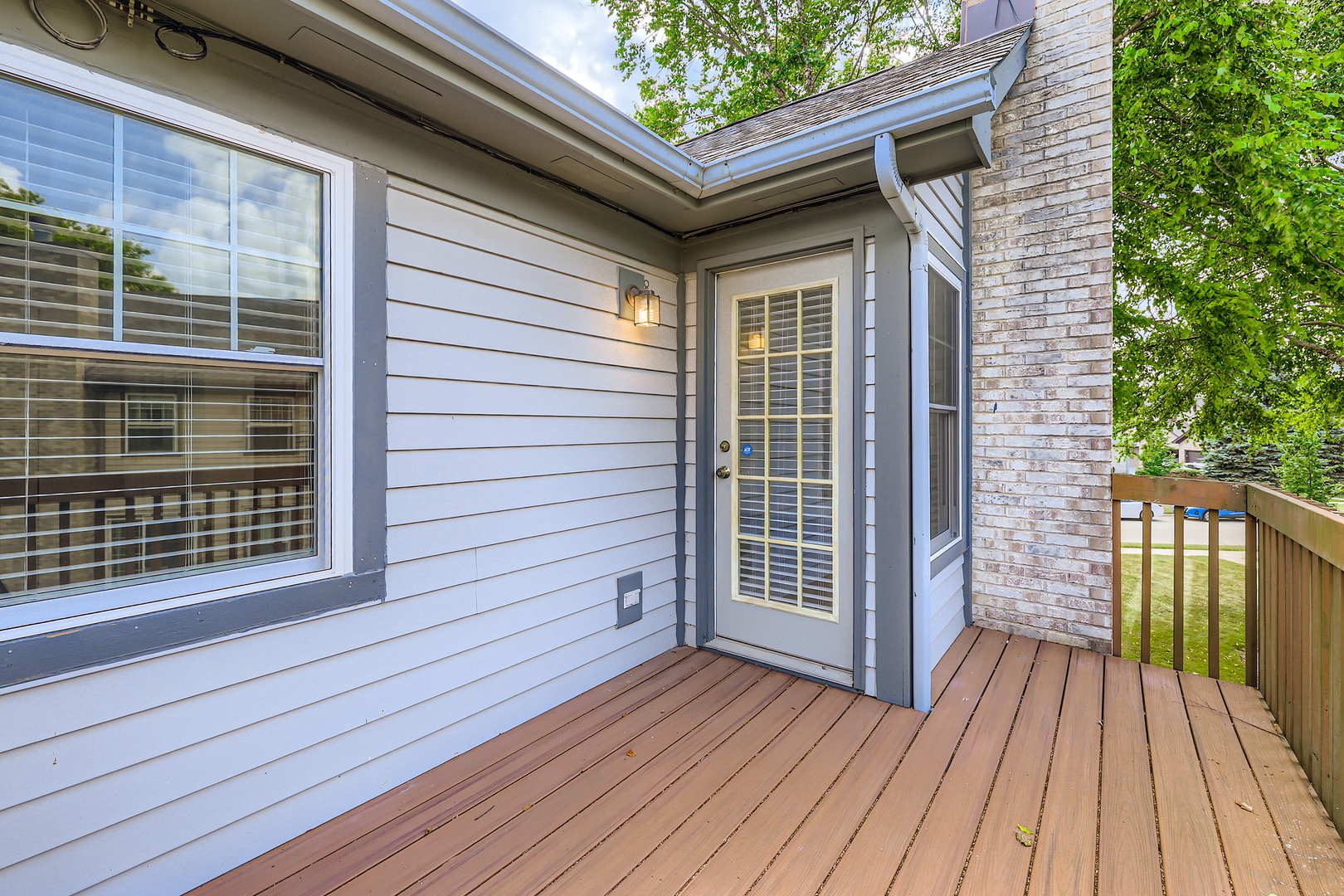 416 Kresswood Drive #D, McHenry, IL 60050