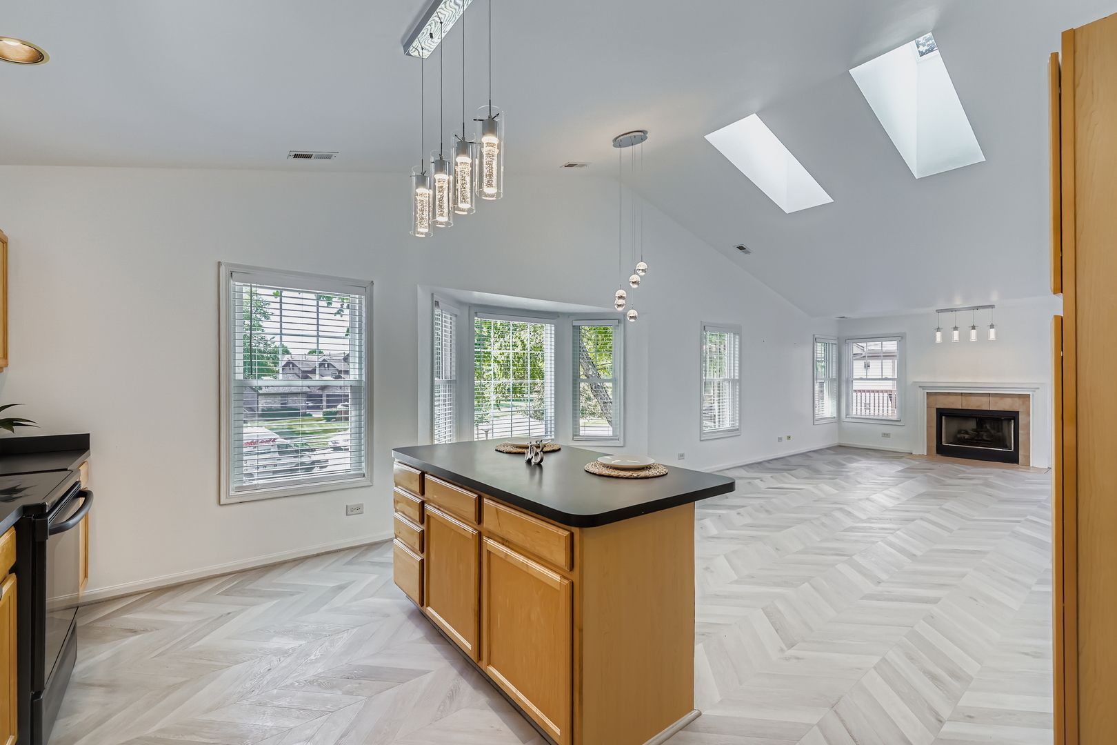 416 Kresswood Drive #D, McHenry, IL 60050