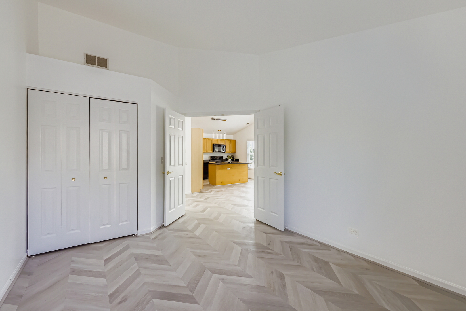 416 Kresswood Drive #D, McHenry, IL 60050
