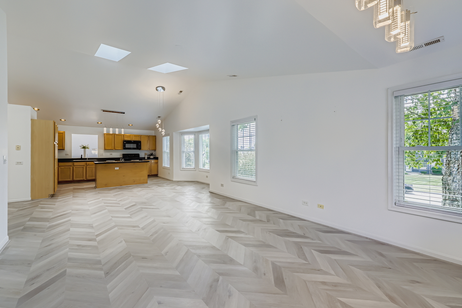 416 Kresswood Drive #D, McHenry, IL 60050