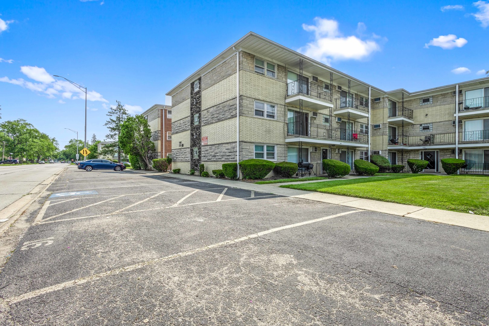 1025 - 49 Vermont Street, Calumet Park, IL 60827