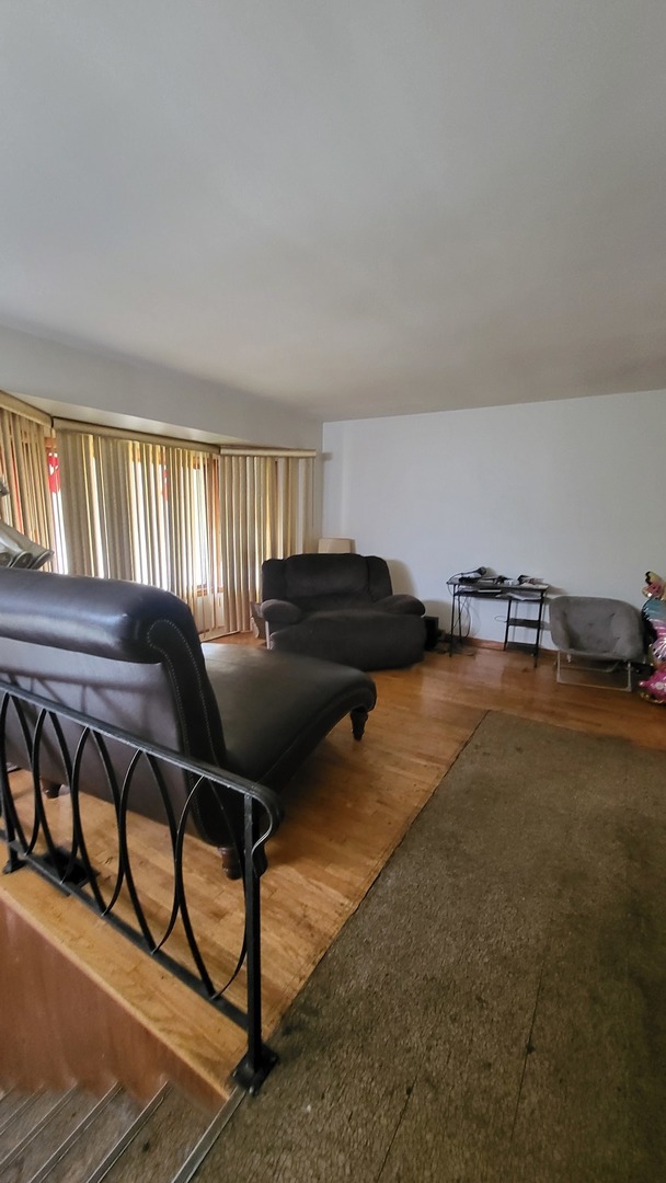 217 Eastern Avenue, Bellwood, IL 60104
