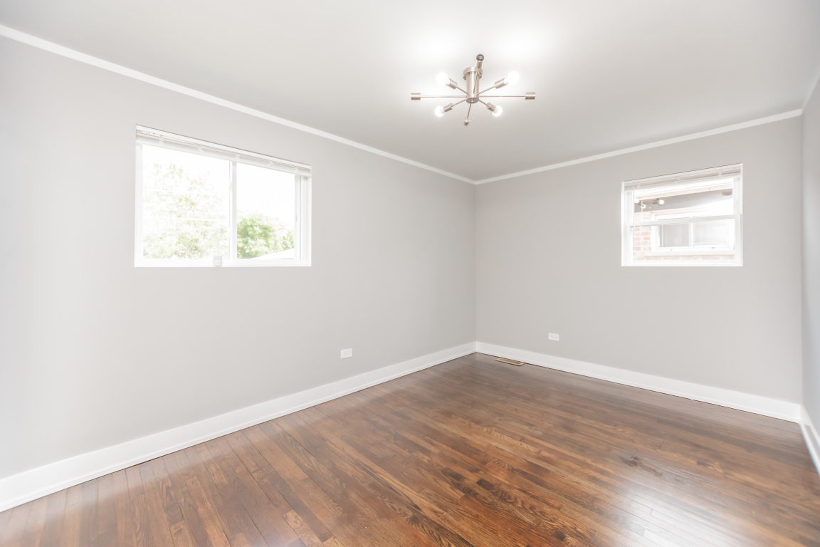 9553 S Perry Avenue, Chicago, IL 60628