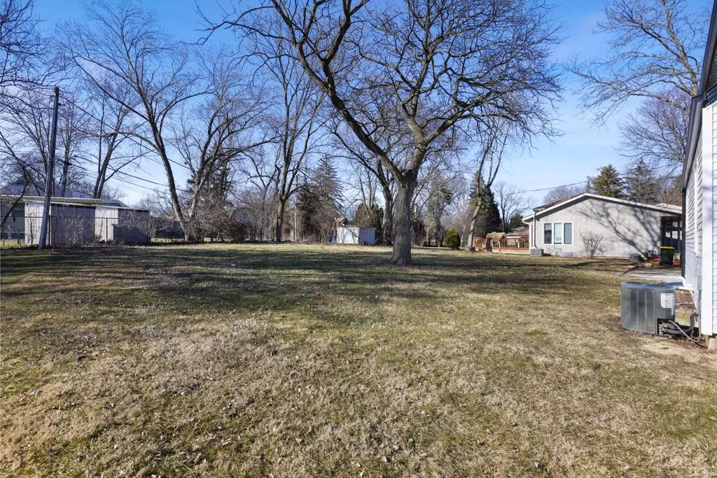 1S480 Monterey Avenue, Oakbrook Terrace, IL 60181