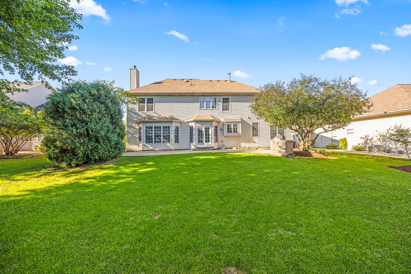 1123 Heartland Drive, Yorkville, IL 60560
