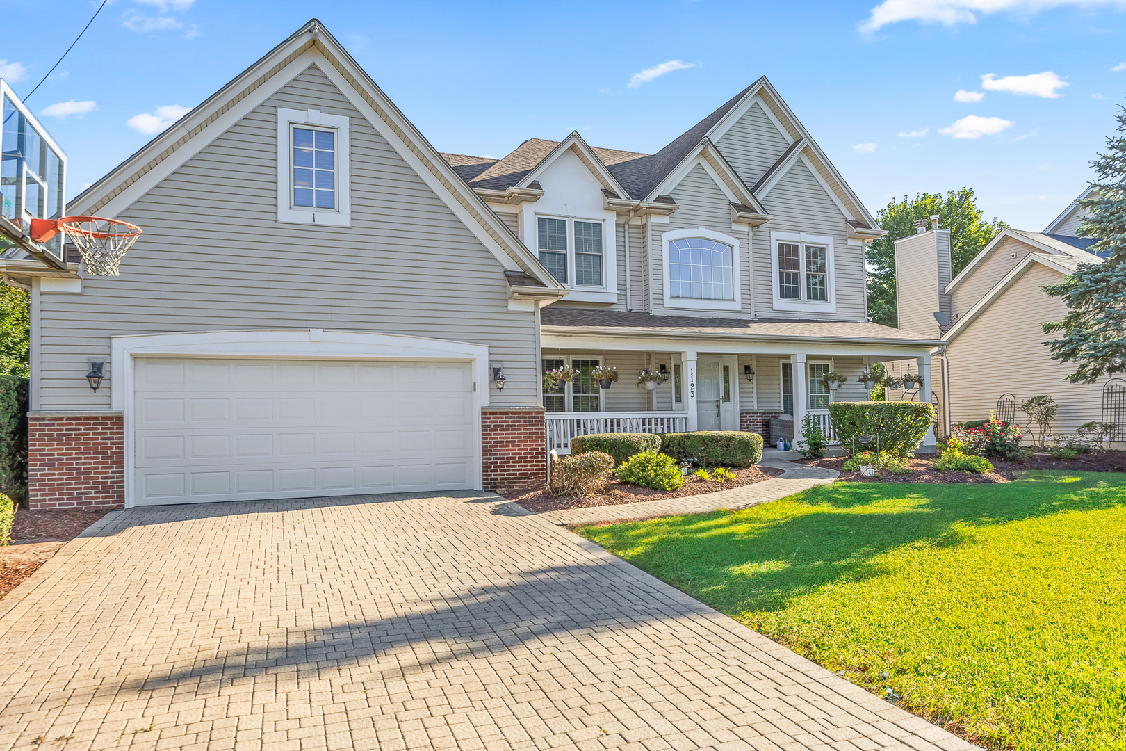 1123 Heartland Drive, Yorkville, IL 60560