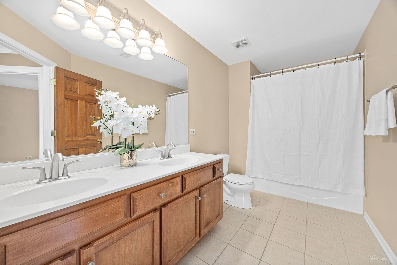 1123 Heartland Drive, Yorkville, IL 60560