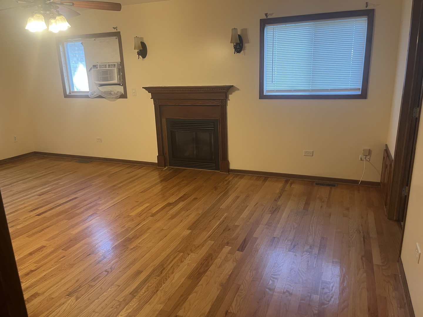 16146 Cambridge Drive, Markham, IL 60428
