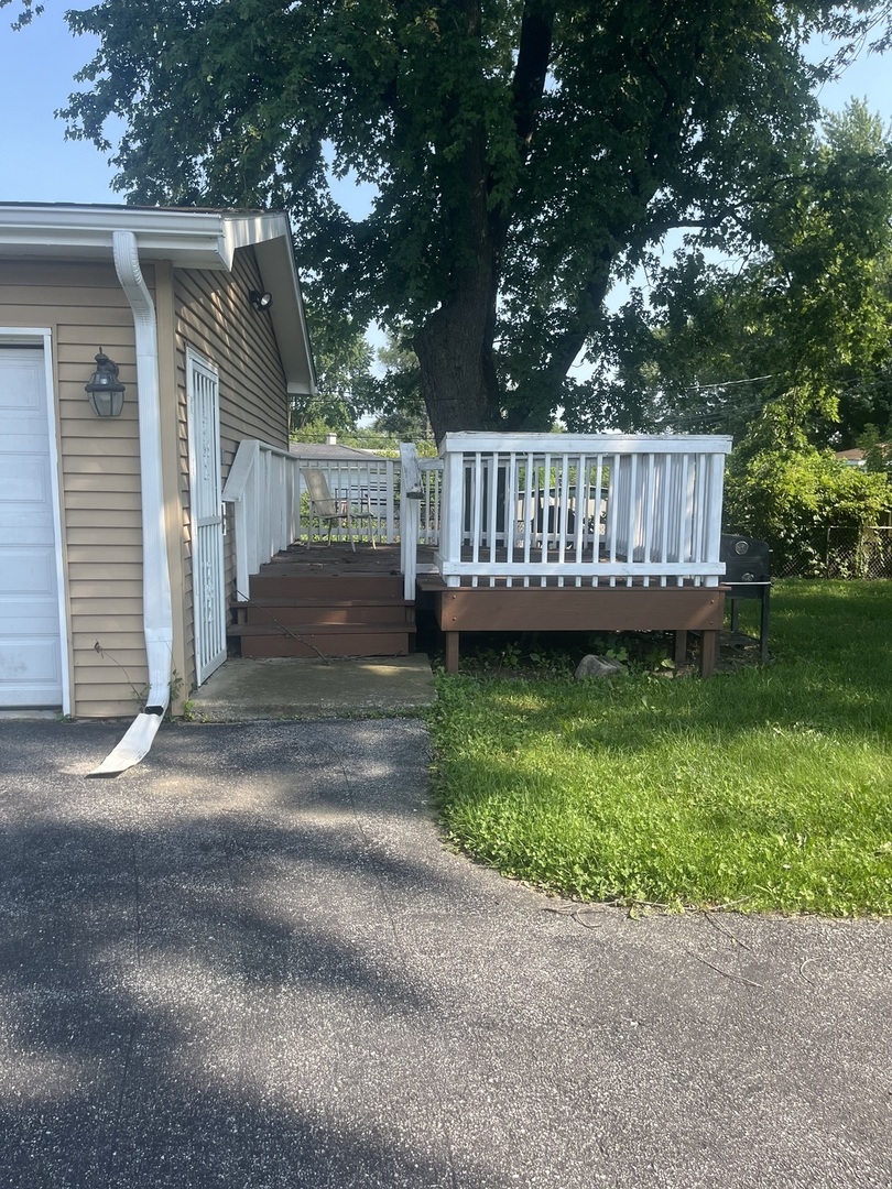 16146 Cambridge Drive, Markham, IL 60428