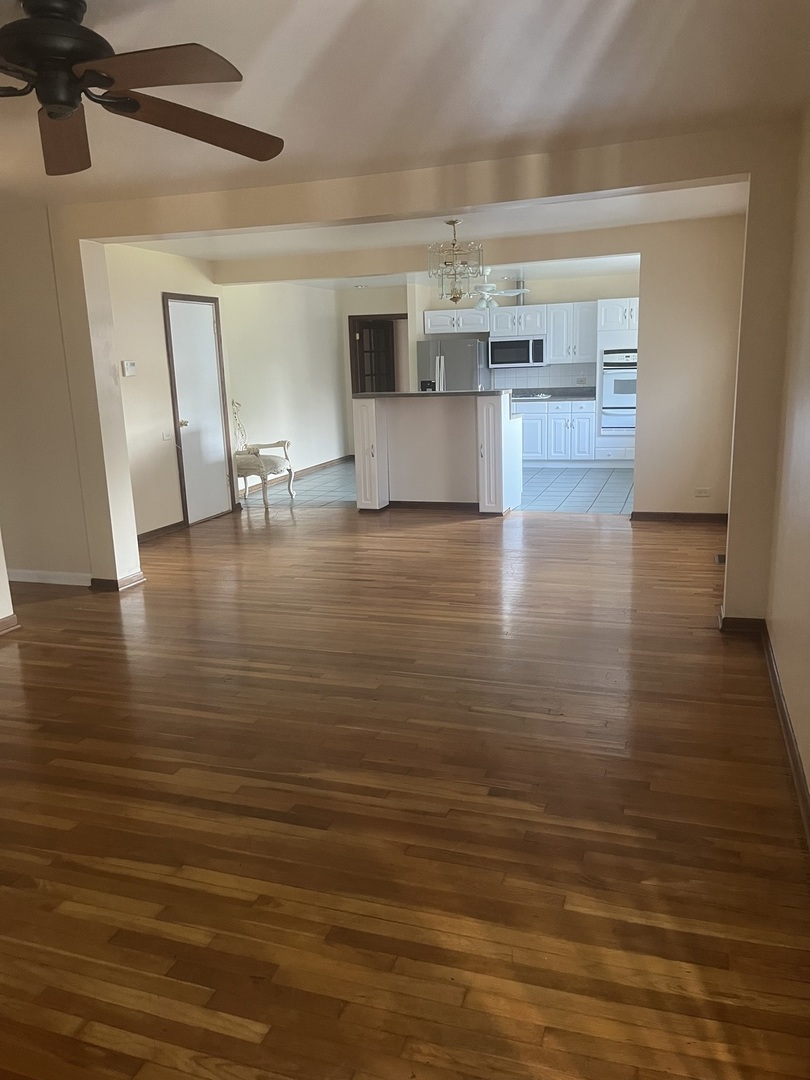 16146 Cambridge Drive, Markham, IL 60428