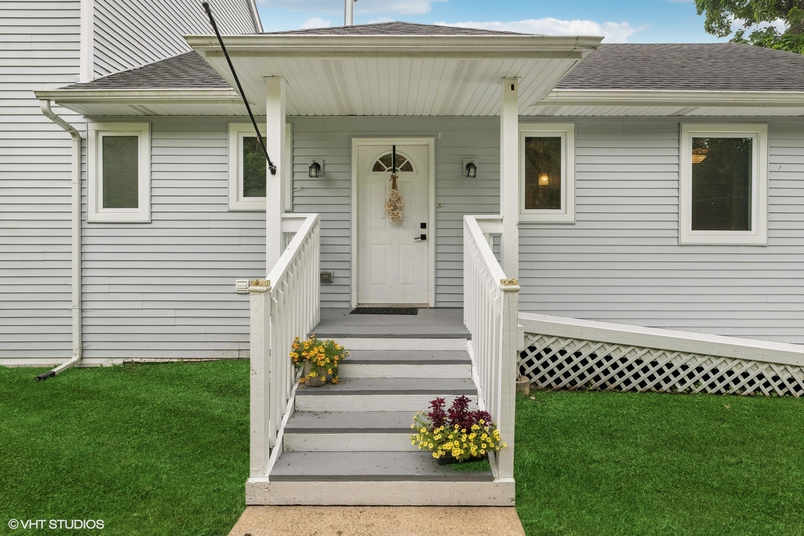 811 Woodland Road, Wauconda, IL 60084